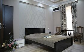 Guest House Beautiful Tbilisi On Khidistavi Street