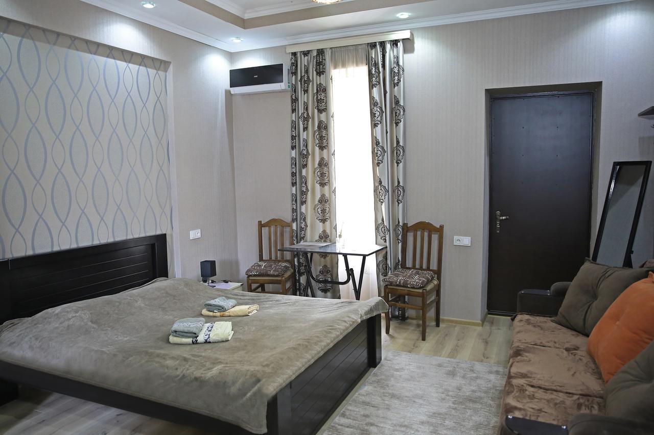 Guest House Beautiful Tbilisi On Khidistavi Street Экстерьер фото