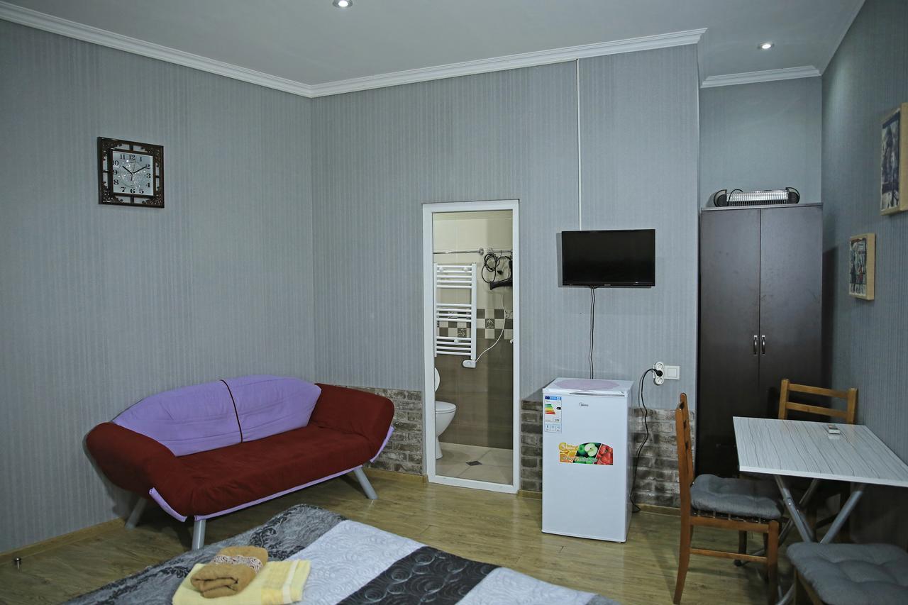 Guest House Beautiful Tbilisi On Khidistavi Street Экстерьер фото